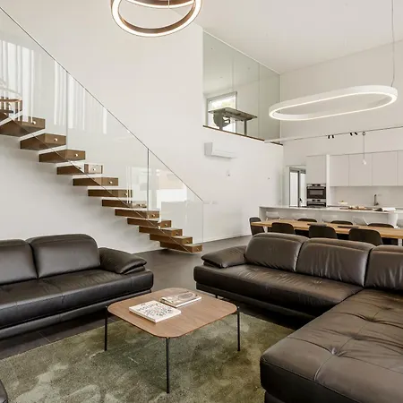 Lilac With Swimming Pool Βίλα *