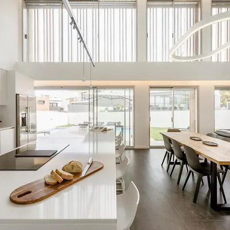 别墅 Lilac With Swimming Pool *