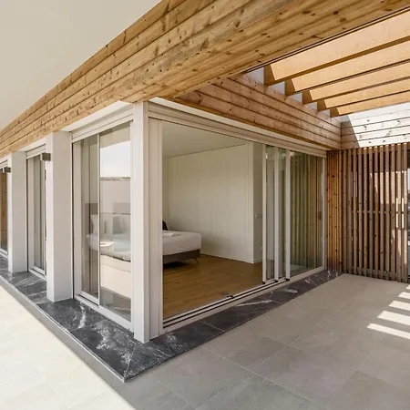 Lilac With Swimming Pool