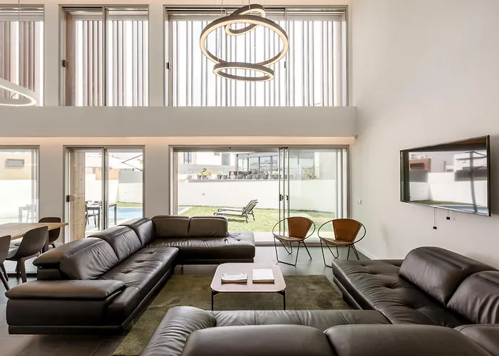 Lilac With Swimming Pool